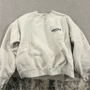 NWT’s Essentials Fear Of God Light Oatmeal Sweatshirt Crewneck Size Large